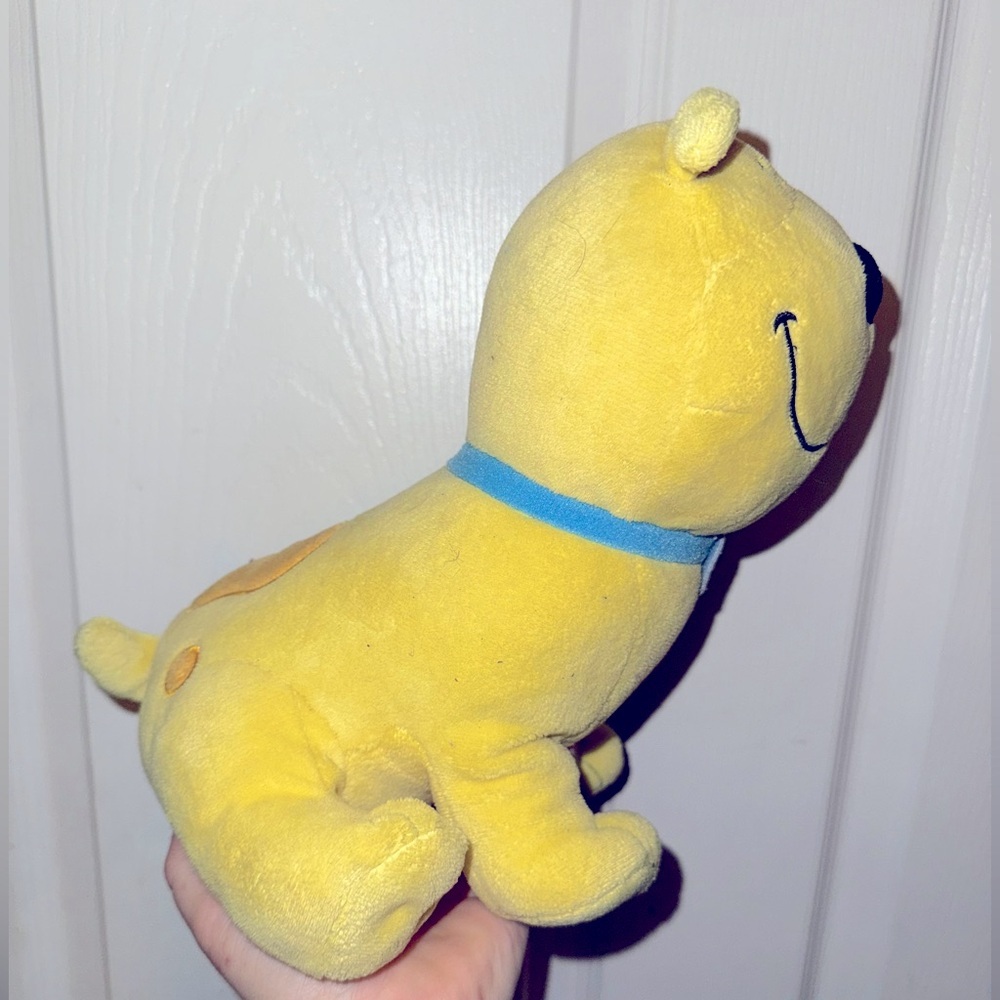 Kohls Cares for Kids Clifford T-Bone Yellow Puppy Dog Plush Animal 10" Sitting - Picture 2 of 4